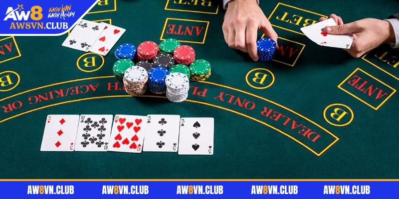 Poker AW8 - Trải Nghiệm Đỉnh Cao Cùng Ưu Đãi Cực Khủng 2 Hệ thống dùng bộ bài gồm 52 lá